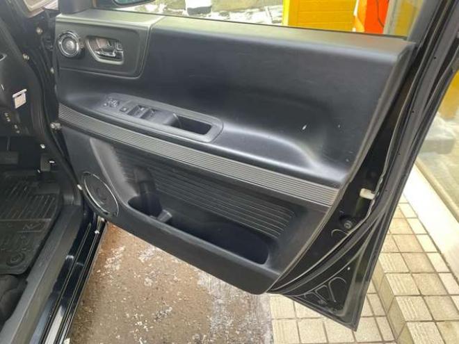 N-BOXスラッシュ X ターボパッケージ 4WD　1年走行距離無制限保証付/Bluetooth/純正8インチナビ・フルセグTV/バックカメラ/ETC/冬タイヤ装着/純正アルミホイール夏タイヤ付き/LEDフォグ/HIDヘッドライト/ステアリングヒーター/シートヒータ/法定整備/修復歴無 660