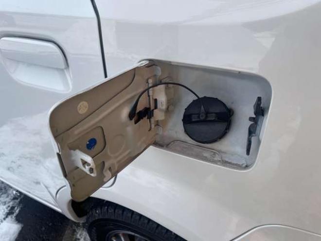 eKワゴンMX 4WD　1年走行距離無制限保証付/4速AT/ナビ/冬タイヤ装着/アルミホイール付き夏タイヤ付き/エンジンスターター/キーレス/シートヒーター/シートカバー/車検整備2年付き/法定整備/修復歴無し 660