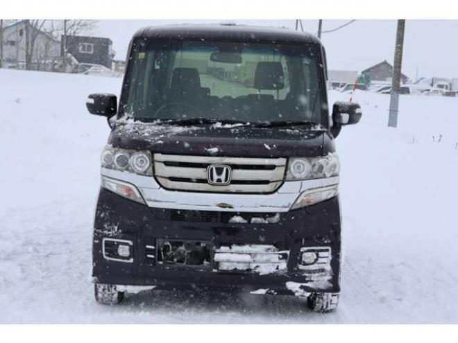 N-BOXカスタムG SSパッケージ 4WD　後期　検二年　バックカメラ　パワースライドドア　自社　ローンカノウ 660