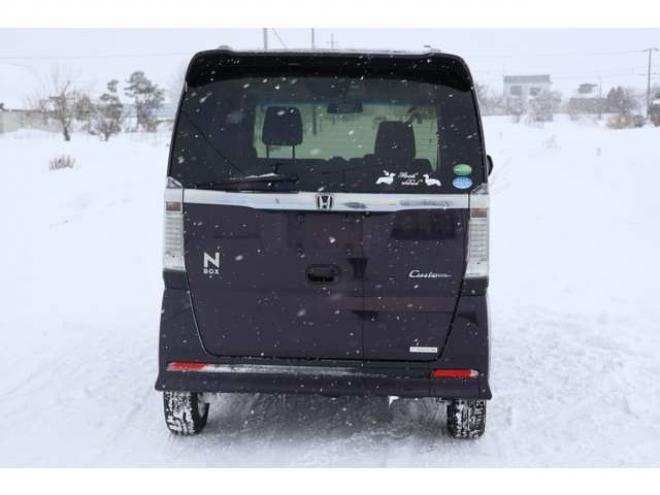 N-BOXカスタムG SSパッケージ 4WD　後期　検二年　バックカメラ　パワースライドドア　自社　ローンカノウ 660