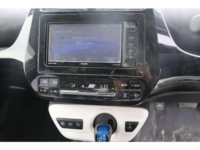 プリウス1.8 S E-Four 4WD　検2年　バックモニター 1800