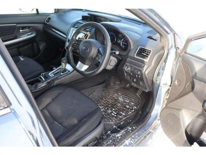 レヴォーグ1.6 GT 4WD　検R8/4　社外マフラー　社外ナビ　フルセグ　バックカメラ 1600