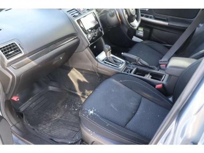 レヴォーグ1.6 GT 4WD　検R8/4　社外マフラー　社外ナビ　フルセグ　バックカメラ 1600