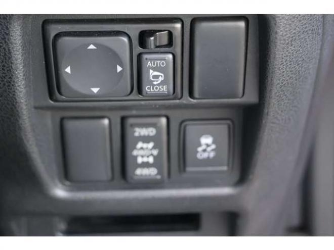 ジューク1.6 16GT FOUR 4WD　検2年　バックカメラ　自社　ローンカノウ 1600