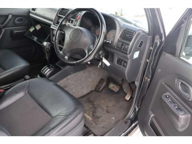 ジムニーランドベンチャー 4WD　検2年　スタッドレスタイヤ　自社　ローンカノウ 660