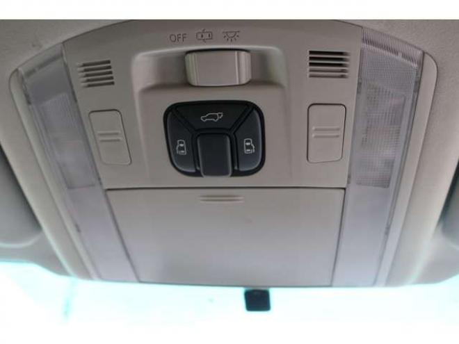 ヴェルファイア2.4 Z プラチナセレクション 4WD　検2年　両側電動スライドドア　キャプテンシート　自社　ローンカノウ 2400