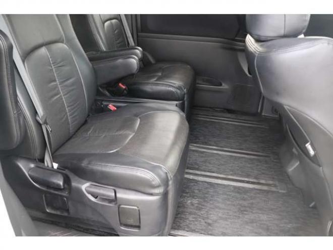 ヴェルファイア2.4 Z プラチナセレクション 4WD　検2年　両側電動スライドドア　キャプテンシート　自社　ローンカノウ 2400