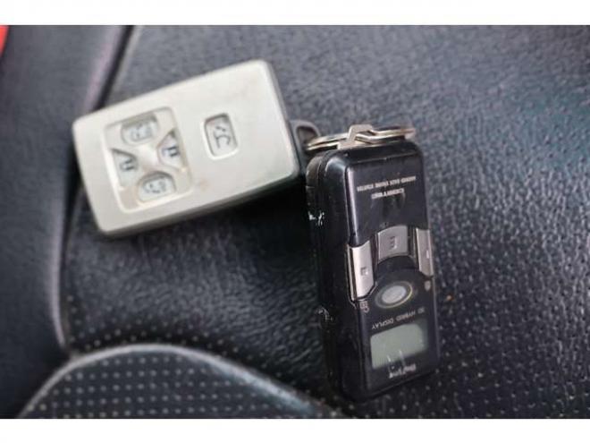 ヴェルファイア2.4 Z プラチナセレクション 4WD　検2年　両側電動スライドドア　キャプテンシート　自社　ローンカノウ 2400