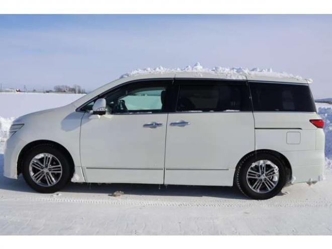 エルグランド2.5 250ハイウェイスター 4WD　検2年　ETC　アラウンドビューモニター　ブルートゥース　自社　ローンカノウ 2500