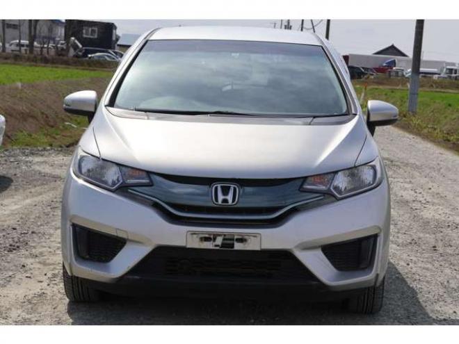 フィット1.5 ハイブリッド Fパッケージ 4WD　検2年　自社　ローンカノウ 1500