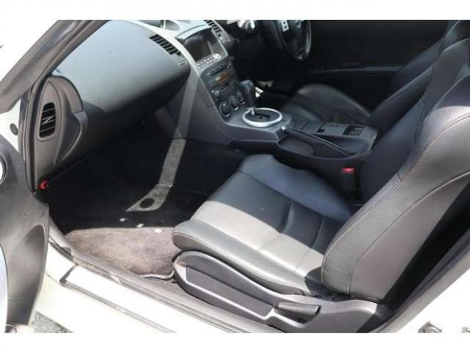 フェアレディZ3.5 バージョン T　検R8/11　自社　ローンカノウ　黒革シート 2WD 3500