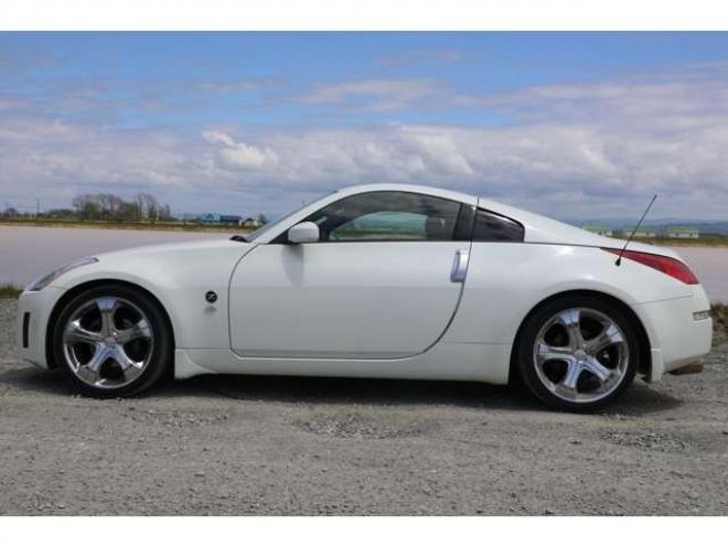 フェアレディZ3.5 バージョン T　検R8/11　自社　ローンカノウ　黒革シート 2WD 3500