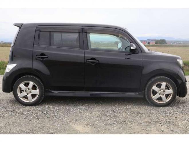 bB1.3 Z 4WD　検2年　ナビ　自社　ローンカノウ 1300