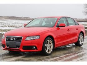 アウディ　A4 2.0 TFSI クワトロ 4WD　検二年　自社　ローンカノウ 正規輸入車 2000