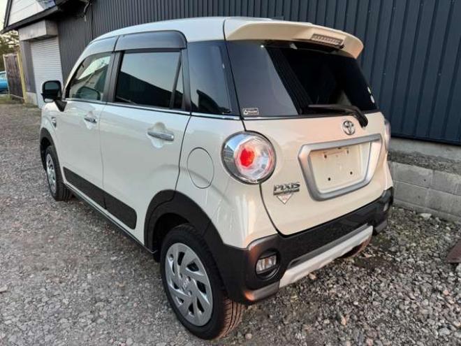 ピクシスジョイC 660 X 4WD　ナビ　TV　Bカメラ　Bluetooth　1年保証　12ヵ月点検済　下廻り防錆塗装済 660