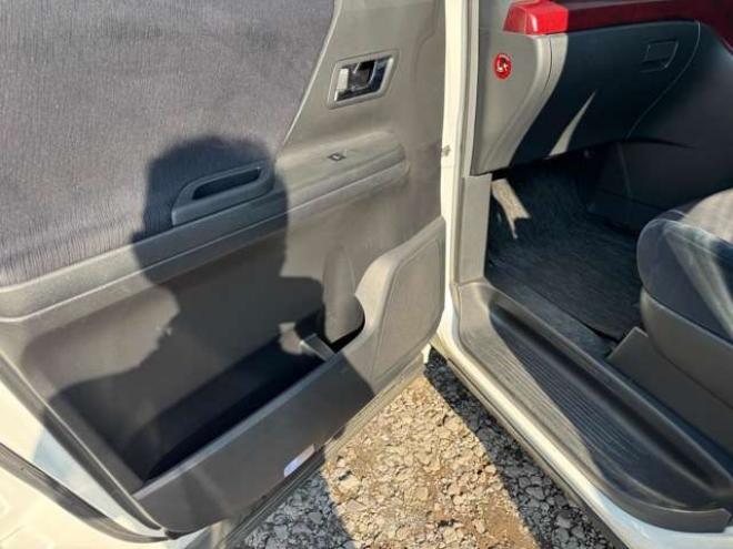 ヴェルファイア2.4 Z 4WD　両側Pスライド　フリップダウン 2400