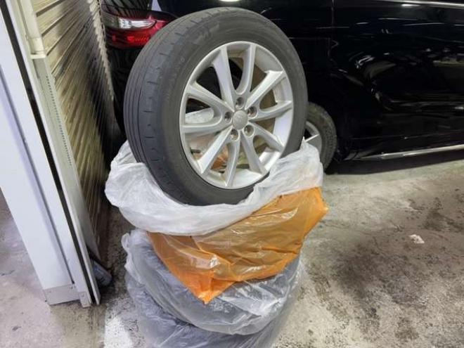 インプレッサスポーツ 2.0 i アイサイト 4WD　ナビ　TV　Bカメラ　Egスターター　夏冬タイヤ 2000