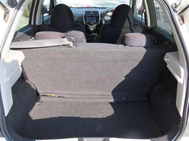 マーチ1.5 NISMO S　HKS車高調・HKSマフラー・16インチAW・5速MT・ナビ・TV・Bluetooth 2WD 1500