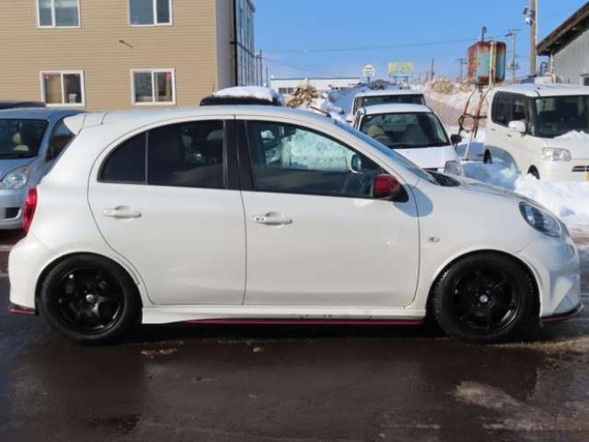 マーチ1.5 NISMO S　HKS車高調・HKSマフラー・16インチAW・5速MT・ナビ・TV・Bluetooth 2WD 1500