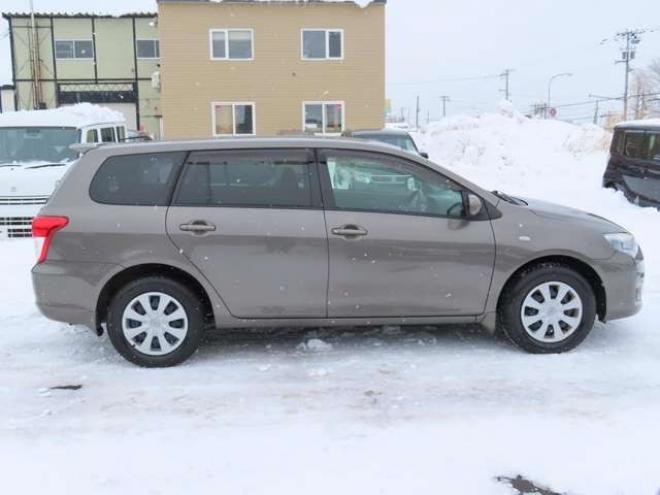 カローラフィールダー1.5 X HIDリミテッド 4WD　夏冬タイヤ付き・ナビ・TV・ETC 1500