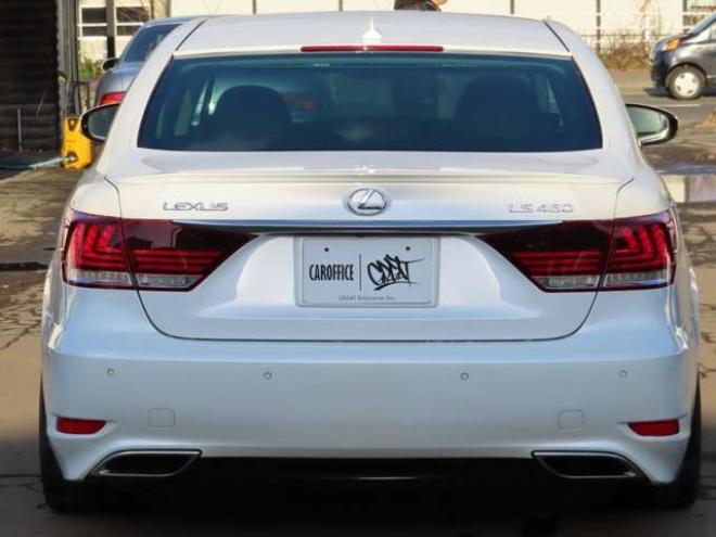 レクサスLS 460 バージョンC Iパッケージ　エンジンスターター・ETC・ステアリングヒーター・シートヒーター・革シート・クルーズコントロール 2WD 4600