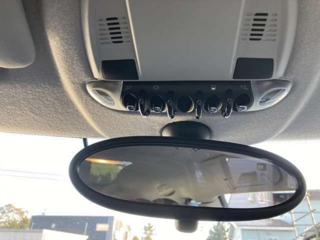 ミニクラブマン クーパー　サクラ・エディション日本 ETC ナビ 革シート キーレスエントリー パワーシート 正規輸入車 2WD 1600