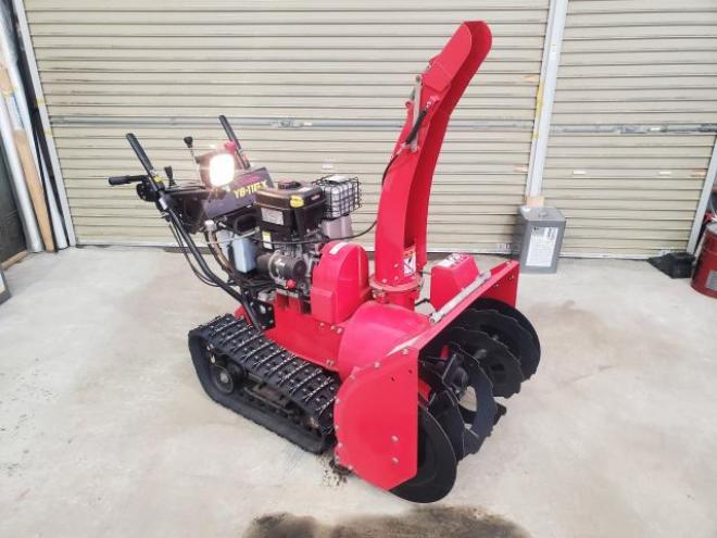 除雪機ヤナセY8-11GX
80cm 11馬力 