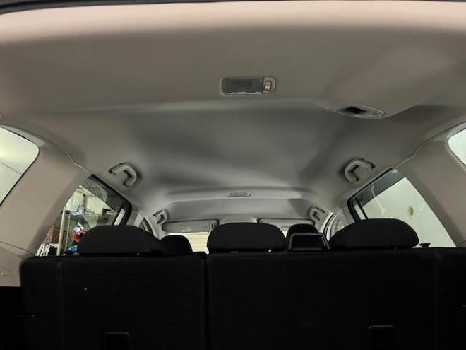 フォレスターアドバンス　寒冷地仕様　禁煙車　安全装備アイサイト　パワーバックドア　純正ブラックハーフレザーシート　純正１８インチＡＷ　スタッドレスタイヤ付　純正ナビ　フルセグ地デジ　Ｂｌｕｅｔｏｏｔｈ　バックカメラ　ＥＴＣ 4WD 2000 5Dr