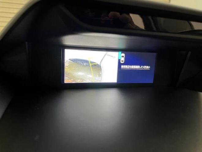 フォレスターアドバンス　寒冷地仕様　禁煙車　安全装備アイサイト　パワーバックドア　純正ブラックハーフレザーシート　純正１８インチＡＷ　スタッドレスタイヤ付　純正ナビ　フルセグ地デジ　Ｂｌｕｅｔｏｏｔｈ　バックカメラ　ＥＴＣ 4WD 2000 5Dr