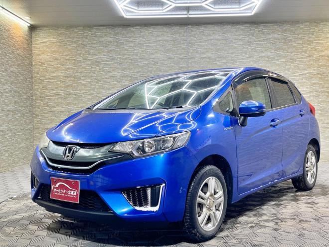 フィット1.5ハイブリッドLパッケージ 4WD 5年保証 スマキー ナビTV Bカメ 夏冬タイヤ ETC 寒冷地仕様 禁煙 車検整備2年付 修復歴無