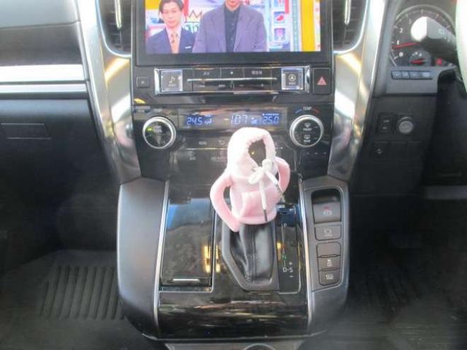 アルファード3.5 SA 4WD　TRDエアロ クリスタルアイLEDテール ダウンサス レザー調シートカバー アルパインナビ フリップダウン スピーカー  デジタルインナーミラー シュタイナー20インチ シーケンシャルウィンカー 3500