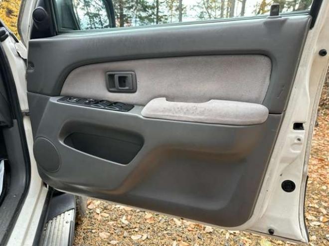 ハイラックスサーフ3.0 SSR-X ディーゼルターボ 4WD　サンルーフ　リフトアップ　ETC　パワステ　パワーウィンドウ　社外アルミ　ABS　キーレス　CDオーディオ 3000