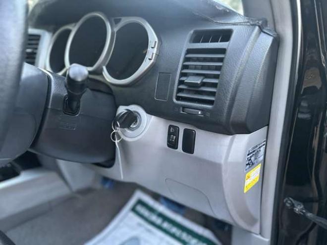 ハイラックスサーフ2.7 SSR-X 4WD　社外地デジナビ　バックカメラ　ウーハー　ドライブレコーダー　ルーフキャリア　ETC　オールテレーンタイヤ　リフトアップ　サンルーフ　社外アルミホイール　ABS　パワーウィンドウ　パワステ　社外グリル 2700