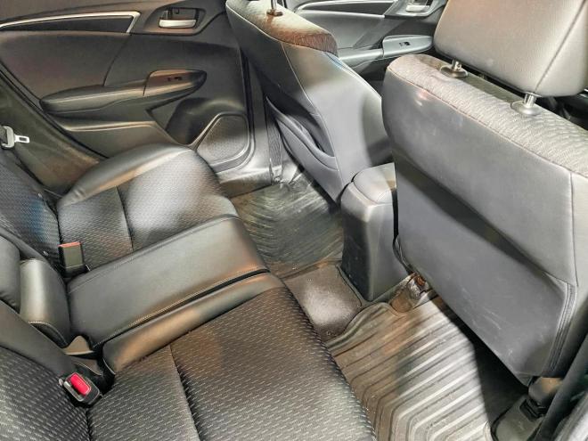 フィット1.5ハイブリッドLパッケージ 4WD 5年保証 ナビ Bカメ ETC 寒冷地仕様 車検整備2年付 修復歴無