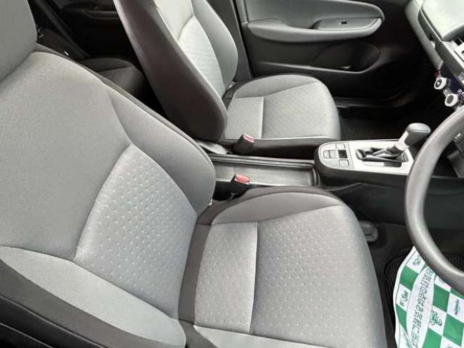 フィット1.5 e:HEV ベーシック 4WD　e-HEV クルーズコントロール　レーンキープ　冬タイヤセット付 1500