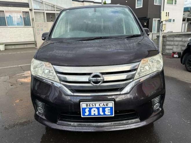 セレナ2.0 ハイウェイスター Vセレクション 4WD　両側ワンタッチオートスライドドア　アイドリングトップ　横滑り防止装置　プッシュスタート　クルーズコントロール　社外アルミホイール夏 2000