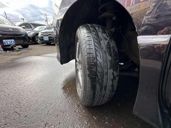 セレナ2.0 ハイウェイスター Vセレクション 4WD　両側ワンタッチオートスライドドア　アイドリングトップ　横滑り防止装置　プッシュスタート　クルーズコントロール　社外アルミホイール夏 2000