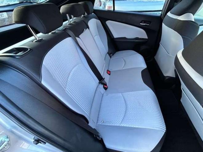 プリウス1.8 S E-Four 4WD　ナビ　TVバックモニター 1800