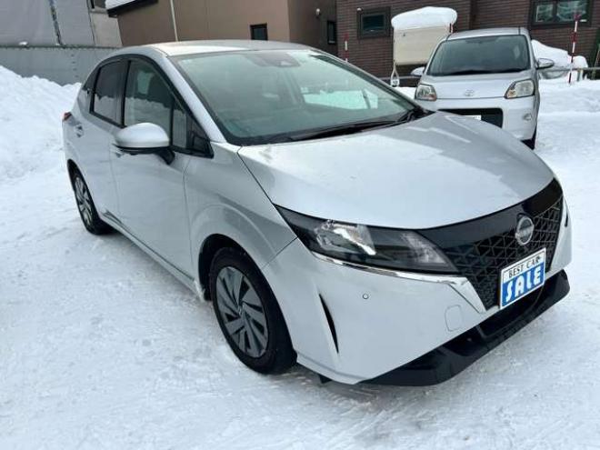 ノート1.2 S FOUR 4WD　ブレーキサポート　車線逸脱警報　バックモニター　コーナーセンサー　フロントモニター　サイドモニター 1200