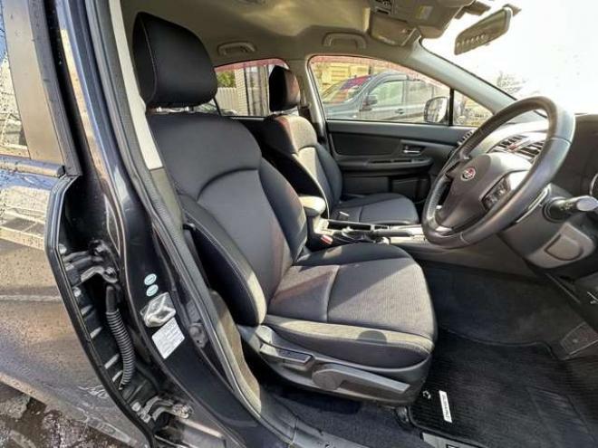 インプレッサスポーツ 2.0 i アイサイト 4WD　プッシュスタート　アイドリングトップ　横滑り防止　ETC　レーンキープアシスト　衝突軽減ブレーキ　コーナーセンサー　純正アルミホイール夏　クルーズコントロール 2000