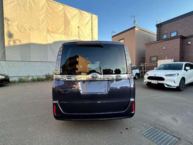 ヴォクシー2.0 X 4WD　電動スライドドア　冬タイヤセット　ドラレコ　アクセル踏み間違い防止装置 ナビTVバックモニター 2000