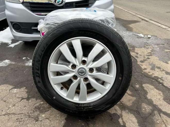 セレナ2.0 ハイウェイスター 4WD　アイドリングストップ　プッシュスタート 2000