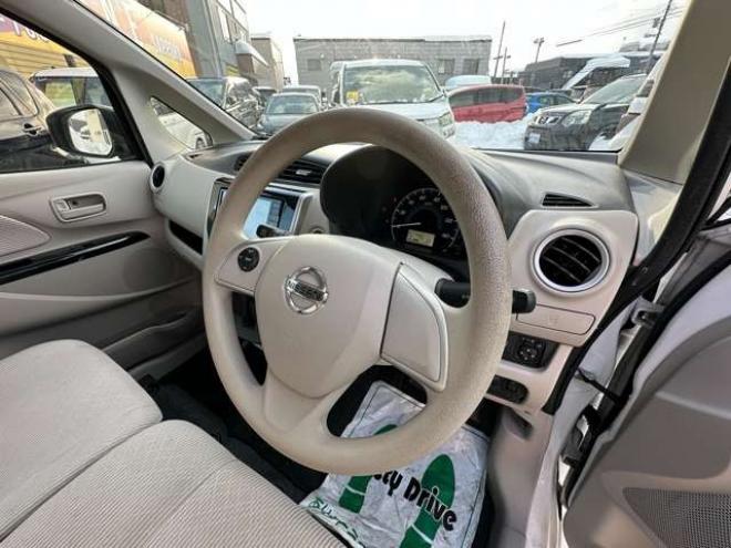デイズX 4WD　Bluetooth　地デジ　プッシュスタート　アイドリングストップ　シートヒーター　衝突軽減ブレーキ　横滑り防止装置　アランドビューモニター　バックモニター 660