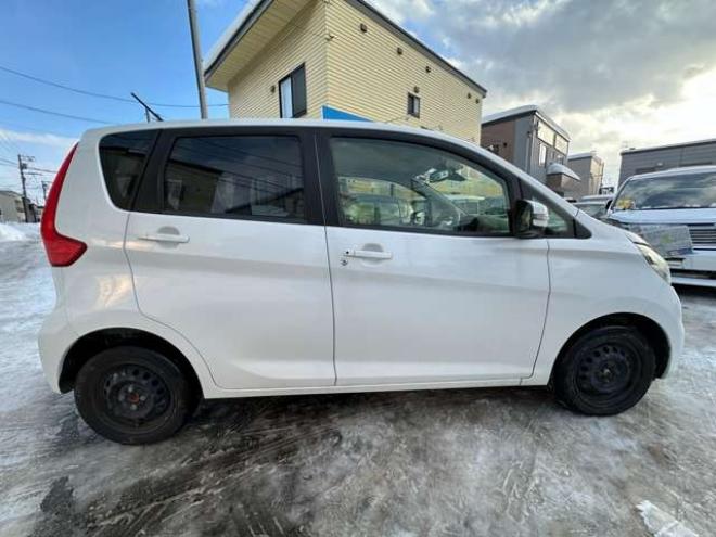 デイズX 4WD　Bluetooth　地デジ　プッシュスタート　アイドリングストップ　シートヒーター　衝突軽減ブレーキ　横滑り防止装置　アランドビューモニター　バックモニター 660