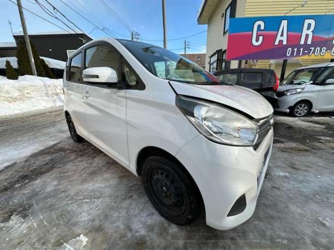 デイズX 4WD　Bluetooth　地デジ　プッシュスタート　アイドリングストップ　シートヒーター　衝突軽減ブレーキ　横滑り防止装置　アランドビューモニター　バックモニター 660