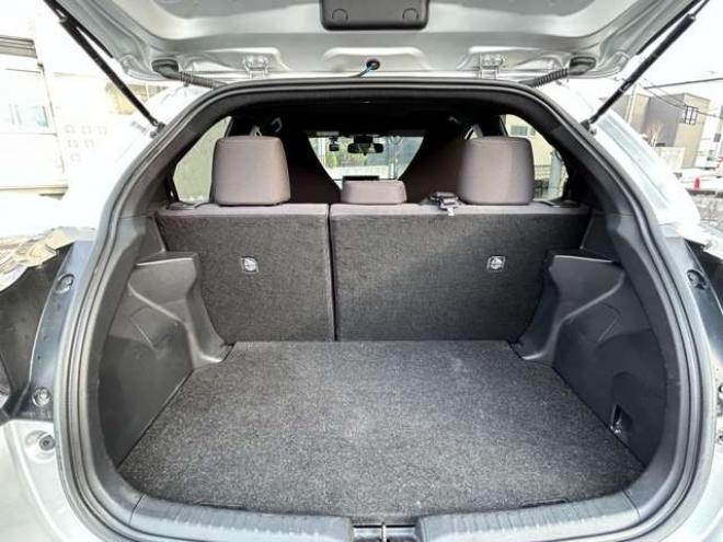 ヤリス1.5 X 4WD　衝突安全ボディー　オートライト　ナビバックモニター　ETC　衝突軽減ブレーキシステム　　レーンアシスト 1500