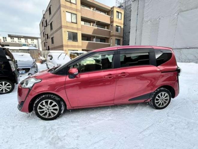 シエンタ1.5 X 4WD　ナビバックモニターフルセグTV　パワースライドドア　ETC　ワンオーナー　衝撃緩和ヘッドレスト 1500