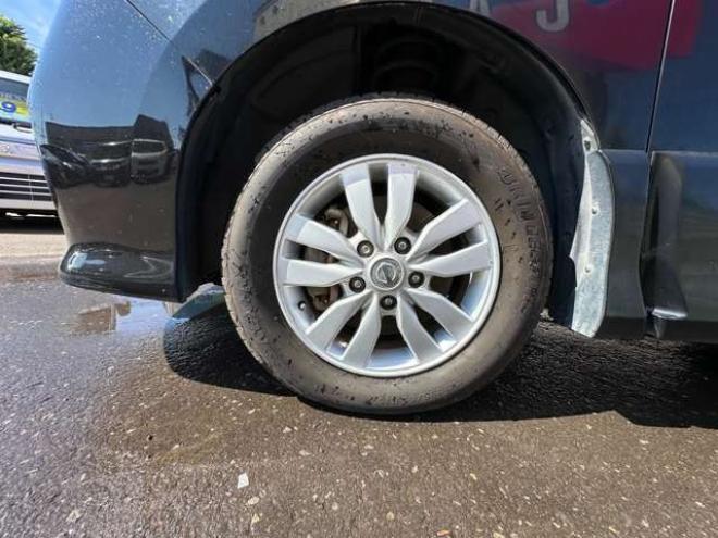 セレナ2.0 ハイウェイスター 4WD　ワンオーナー　両側ワンタッチオートスライドドア　ETC　横滑り防止装置　アイドリングストップ　バックモニター 2000