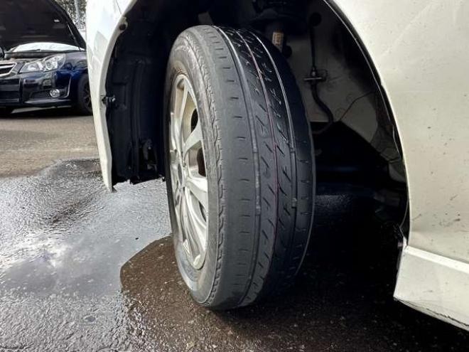 ステラカスタムR スマートアシスト 4WD　社外ナビ　地デジ　エコアイドル　プッシュスタート　横滑り防止装置　衝突軽減ブレーキ　社外アルミホイール夏 660