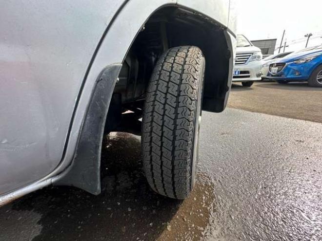 ミニキャブバン CD ハイルーフ 4WD　4WD切替スイッチ　FM/AMラジオ 660